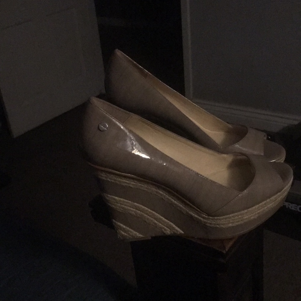 8.5 Calvin Klein wedges - Picture 2 of 3